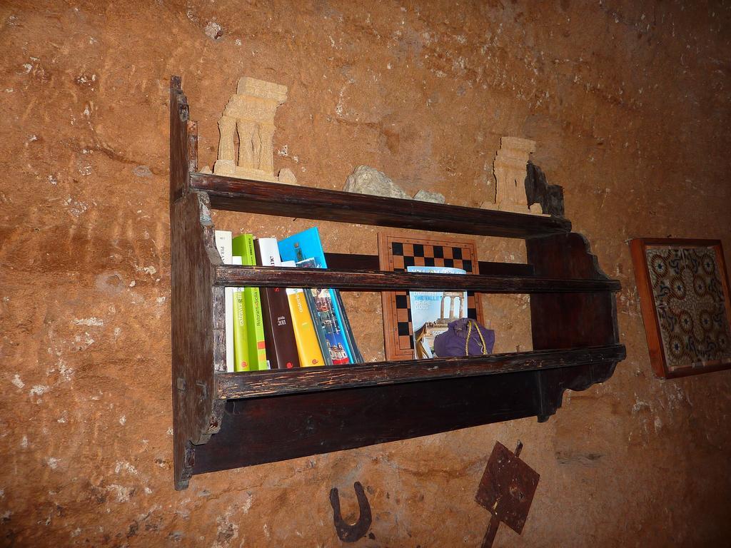 Corte Dei Greci Panzió Agrigento Kültér fotó